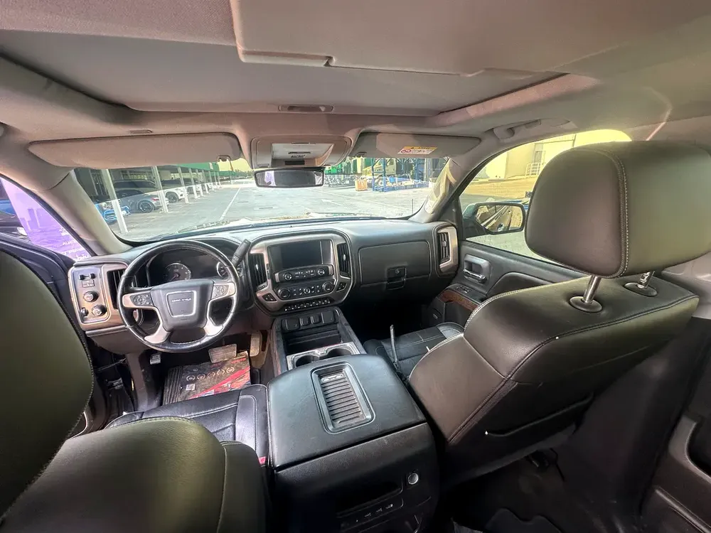 Full Option GMC Sierra 1500 Denali 2017 | GCC Low Mileage | Warranty  Service Contract - Image 11