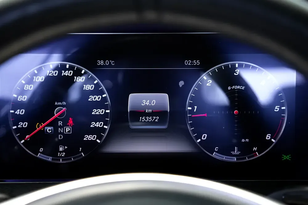 Mercedes-Benz E220d Coupe 2018 – Premium Comfort  Performance - Image 14