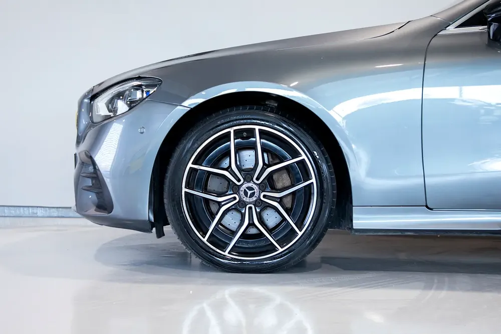 Mercedes-Benz E220d Coupe 2018 – Premium Comfort  Performance - Image 5