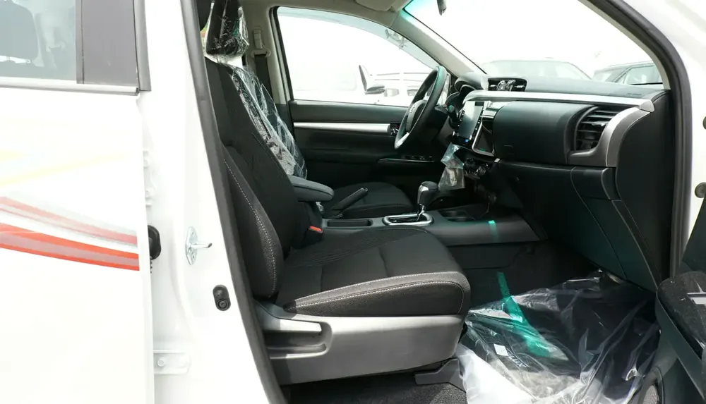 2026 Toyota Hilux 4X2 Double Cab GLX - GCC Specs - Image 10