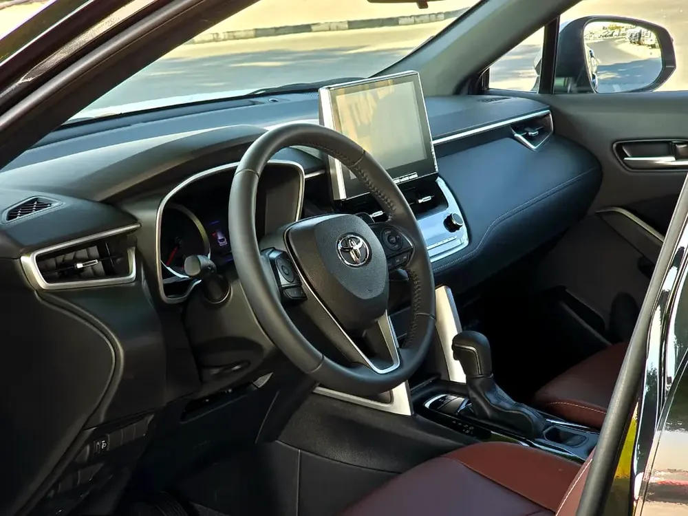 TOYOTA COROLLA CRSS 2025 GCC 0-KM - Image 9