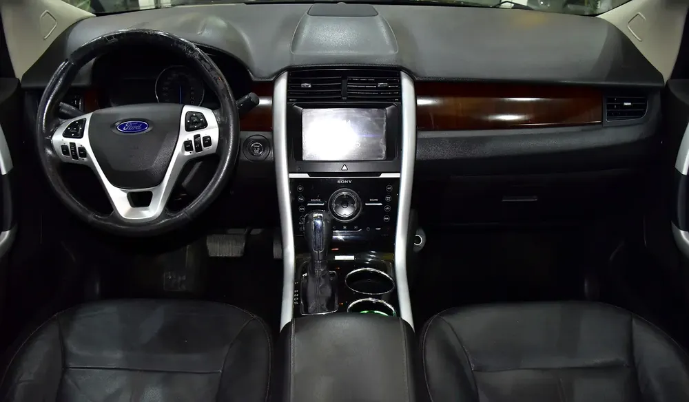 EXCELLENT DEAL for our Ford Edge Limited AWD ( 2014 Model ) in Dark Brown Color GCC Specs - Image 11