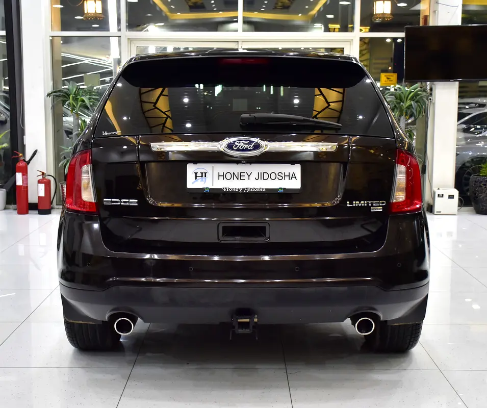 EXCELLENT DEAL for our Ford Edge Limited AWD ( 2014 Model ) in Dark Brown Color GCC Specs - Image 5