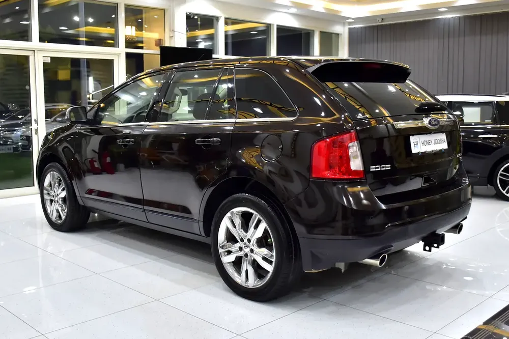 EXCELLENT DEAL for our Ford Edge Limited AWD ( 2014 Model ) in Dark Brown Color GCC Specs - Image 7