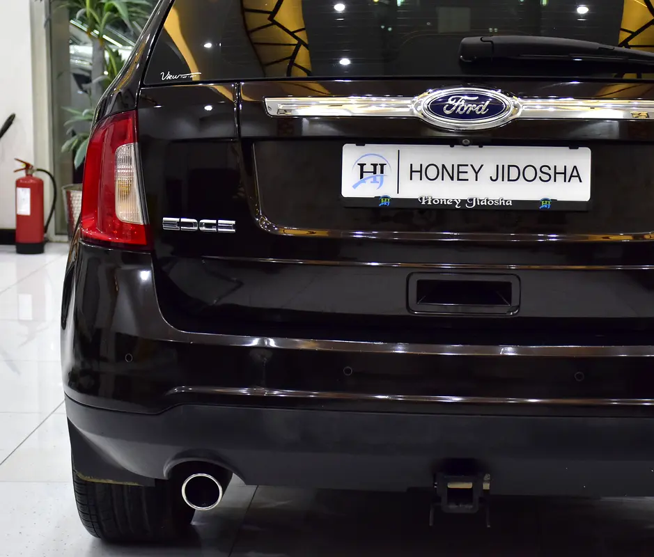EXCELLENT DEAL for our Ford Edge Limited AWD ( 2014 Model ) in Dark Brown Color GCC Specs - Image 8