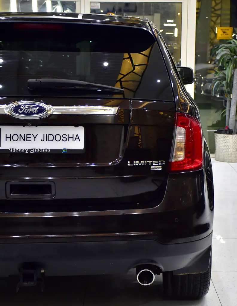 EXCELLENT DEAL for our Ford Edge Limited AWD ( 2014 Model ) in Dark Brown Color GCC Specs - Image 9