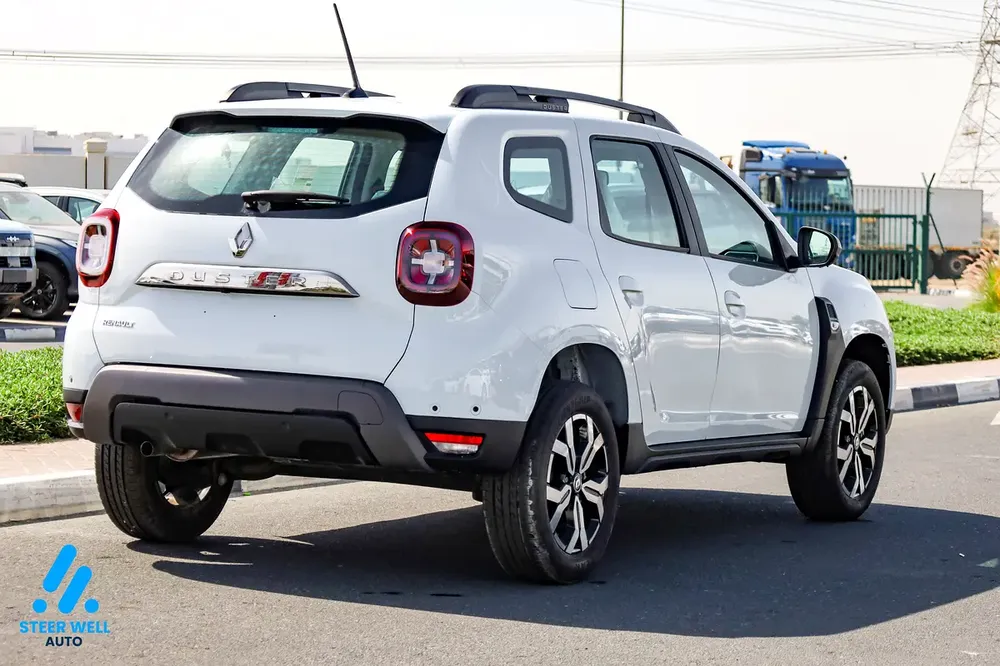 2025 Renault Duster LE | 1.6L Petrol | GCC | 17” Alloys | 4 Airbags | 4 Cameras - Image 4