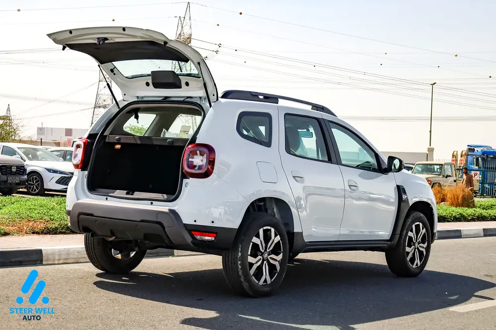 2025 Renault Duster LE | 1.6L Petrol | GCC | 17” Alloys | 4 Airbags | 4 Cameras - Image 7