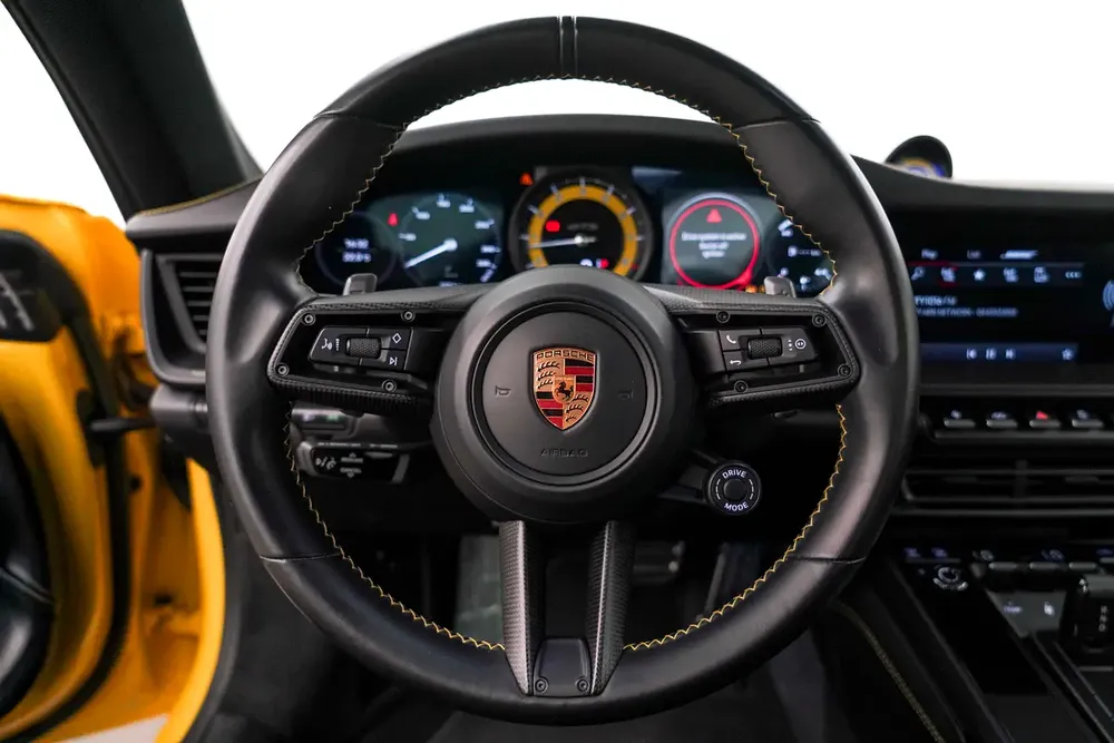2022 PORSCHE 911 CARRERA GTS / GCC / BOSE /  DEALER WARRANTY - Image 11
