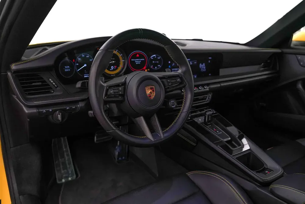 2022 PORSCHE 911 CARRERA GTS / GCC / BOSE /  DEALER WARRANTY - Image 8
