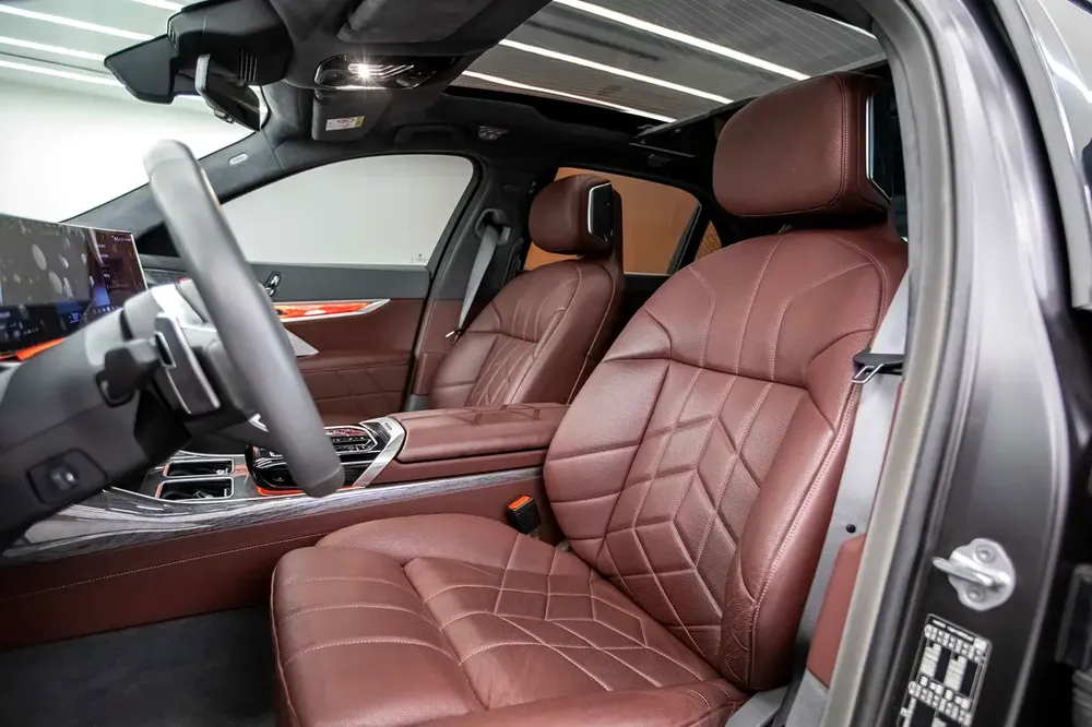 2024 | BMW 750i | GCC | WARRANTY AND SERVICE CONTRACT | EXCELLENT CONDITION | - Image 14