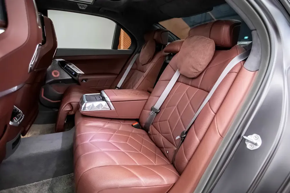 2024 | BMW 750i | GCC | WARRANTY AND SERVICE CONTRACT | EXCELLENT CONDITION | - Image 16