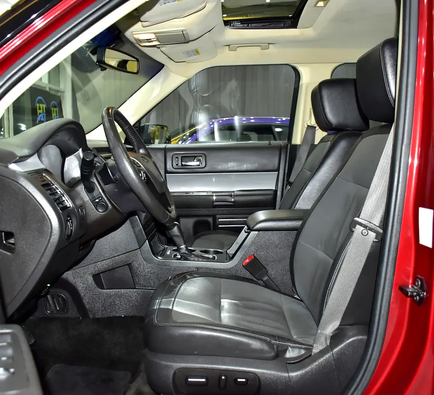 EXCELLENT DEAL for our Ford Flex Limited ( 2015 Model ) in Red Color GCC Specs - Image 10