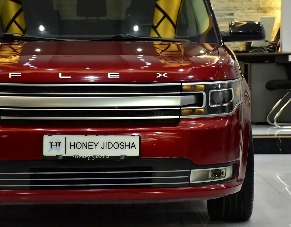 EXCELLENT DEAL for our Ford Flex Limited ( 2015 Model ) in Red Color GCC Specs - Image 4