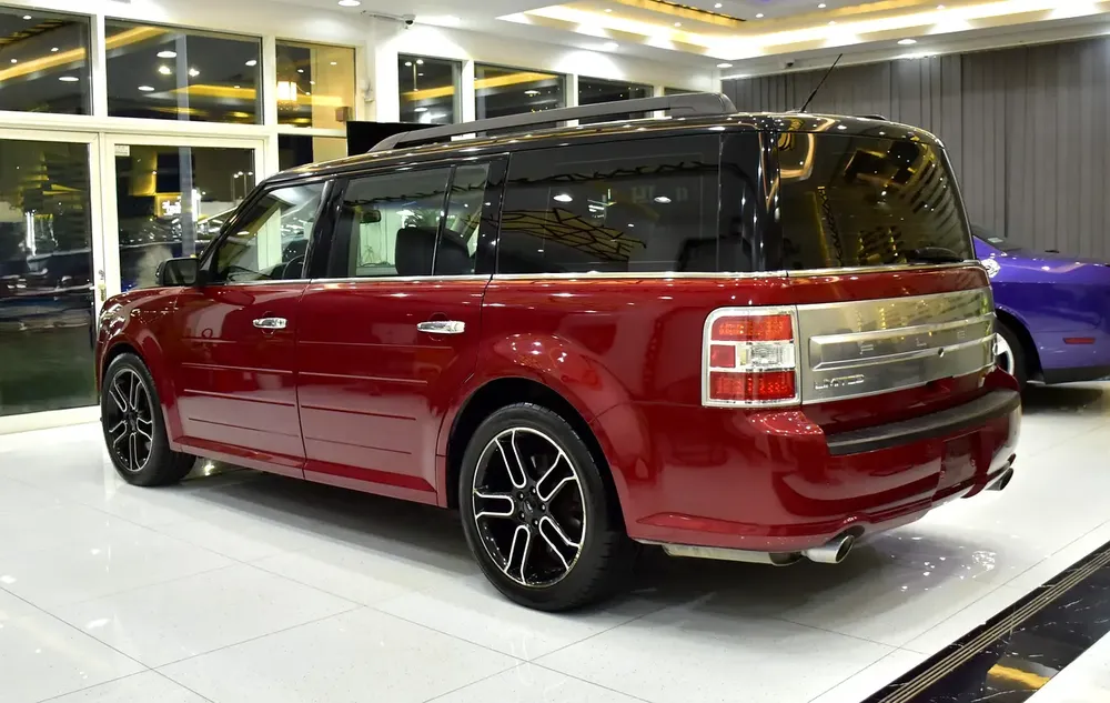 EXCELLENT DEAL for our Ford Flex Limited ( 2015 Model ) in Red Color GCC Specs - Image 7
