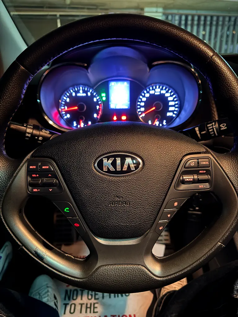 Well Maintained Kia Cerato Koup 2016 | GCC Specs | Sporty Coupe - Image 9