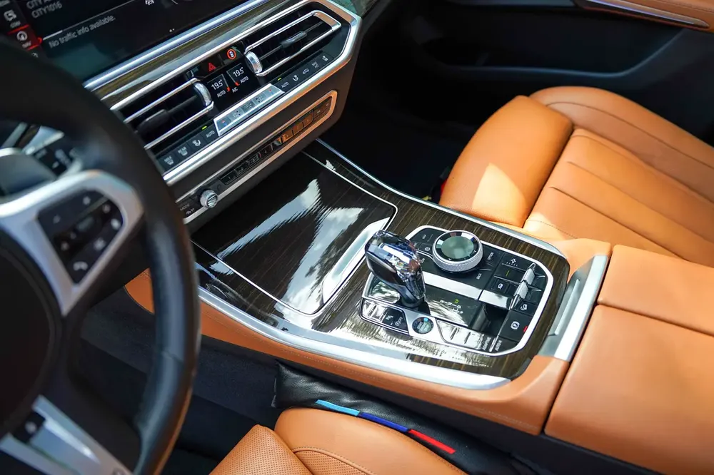 BMW X5 xDrive50i V8 – GCC | M Competition Look | Fully Loaded - Image 15