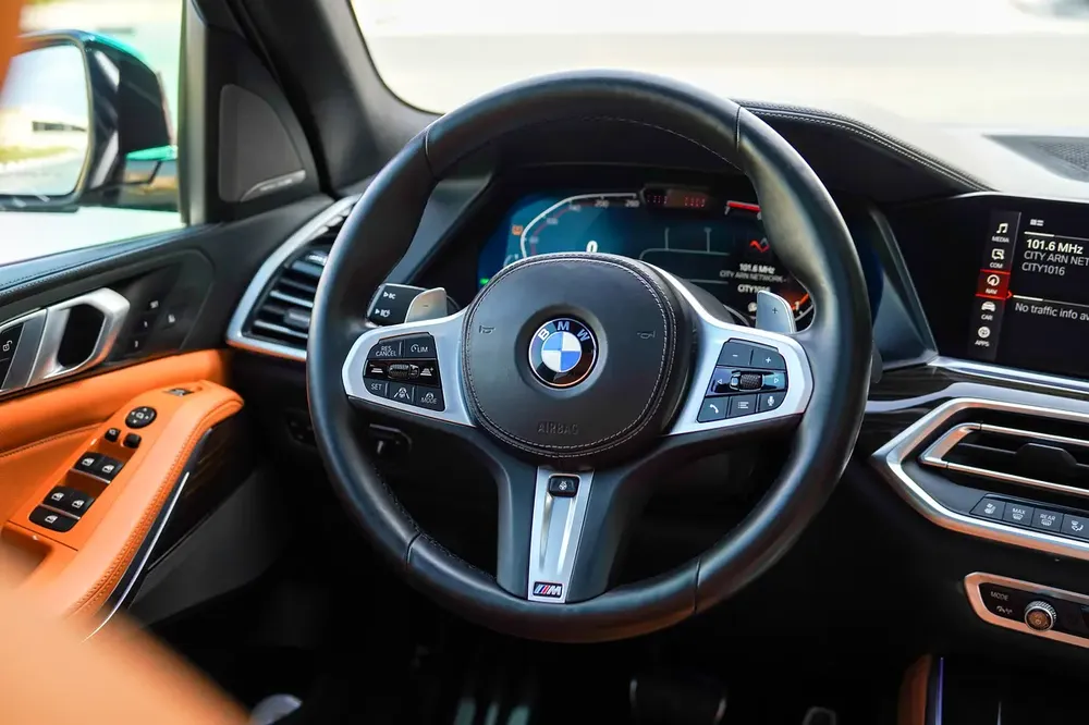 BMW X5 xDrive50i V8 – GCC | M Competition Look | Fully Loaded - Image 7