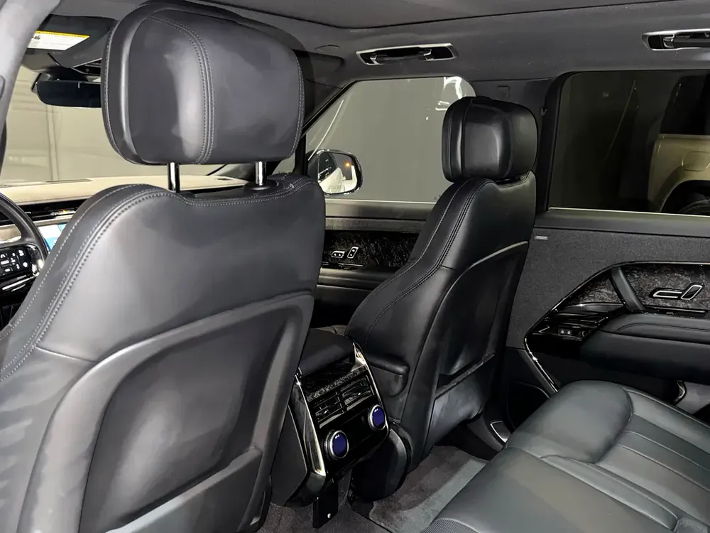RANGE ROVER SPORT P535 | LOW MILAGE | 2025 - Image 13