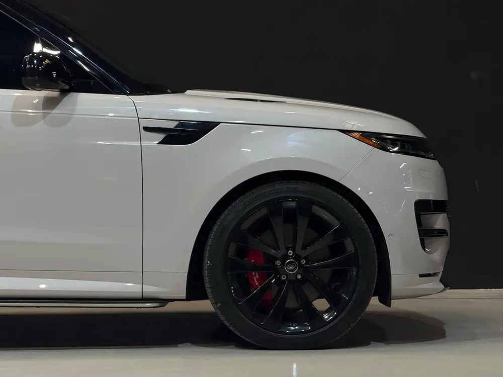 RANGE ROVER SPORT P535 | LOW MILAGE | 2025 - Image 8