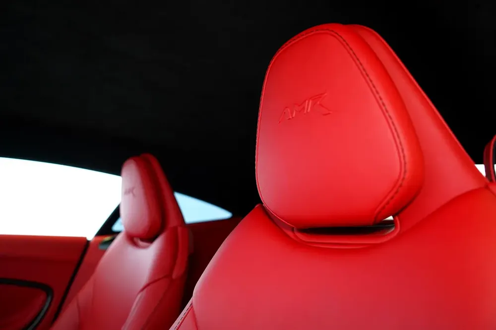 DB11 AMR V12 | MATT CARBON INTERIOR | WARRANTY AVAILABLE - Image 11