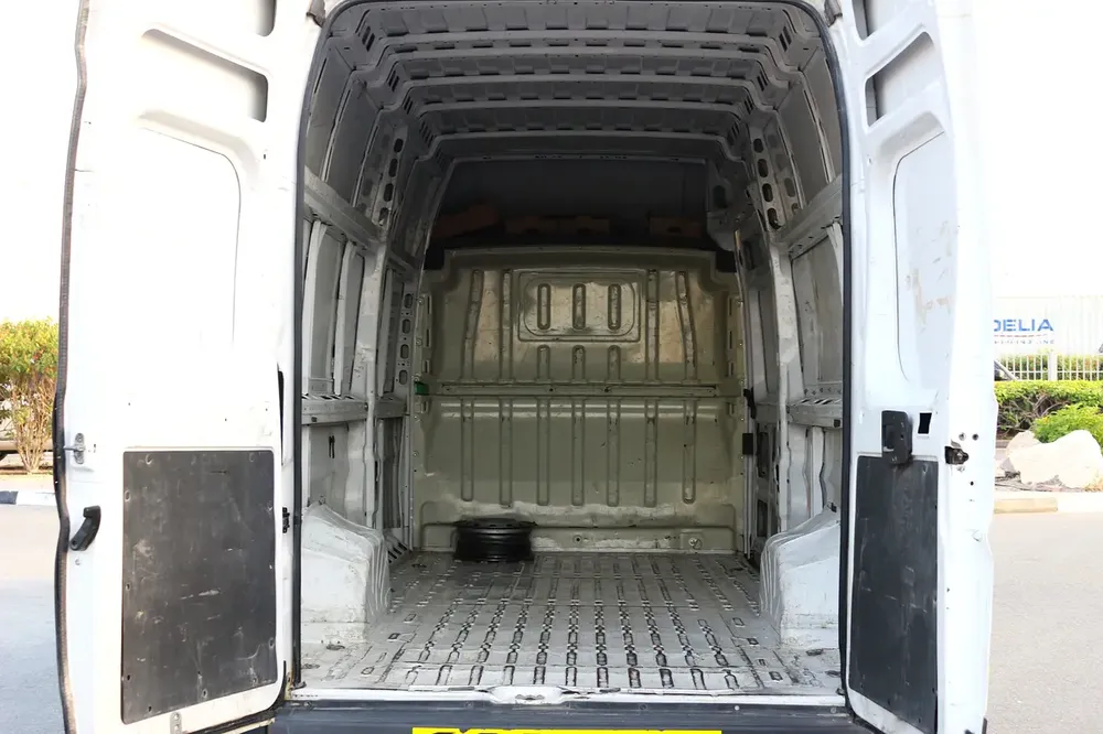 Peugeot Boxer L4H3 2022 - GCC Specs - Ready for Work! - Image 5
