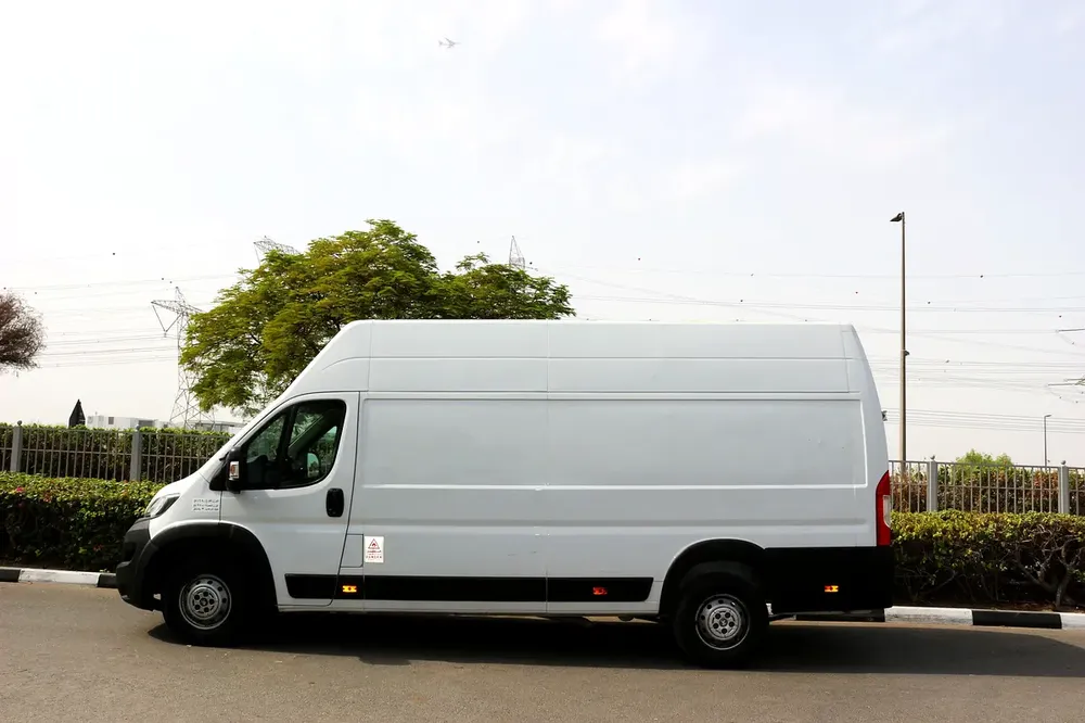 Peugeot Boxer L4H3 2022 - GCC Specs - Ready for Work! - Image 6