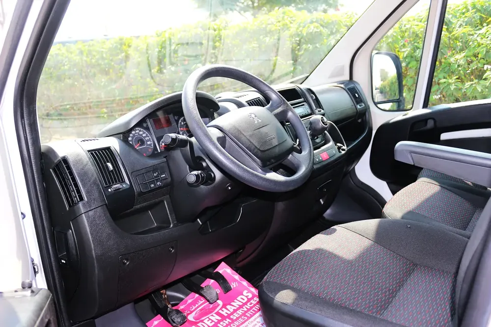 Peugeot Boxer L4H3 2022 - GCC Specs - Ready for Work! - Image 8