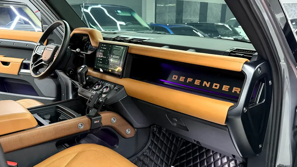 2023 Land Rover Defender 110 HSE P400 | GCC Specs | Low Mileage - Image 18