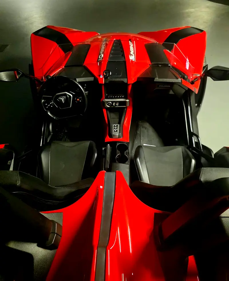2021 Polaris Slingshot SLR | GCC Specs | Low Mileage - Image 9