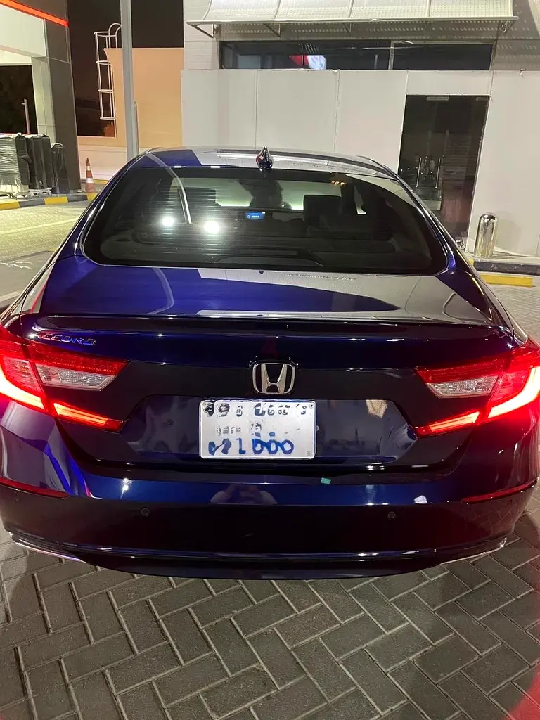 Honda Accord 2021 GCC | 1.5 Turbo | Blue Exterior | White Interior - Image 12