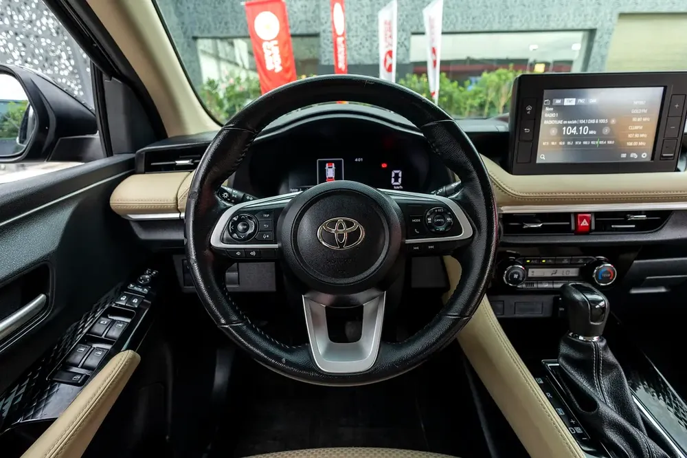Toyota Yaris 2023 GCC specs - Image 16