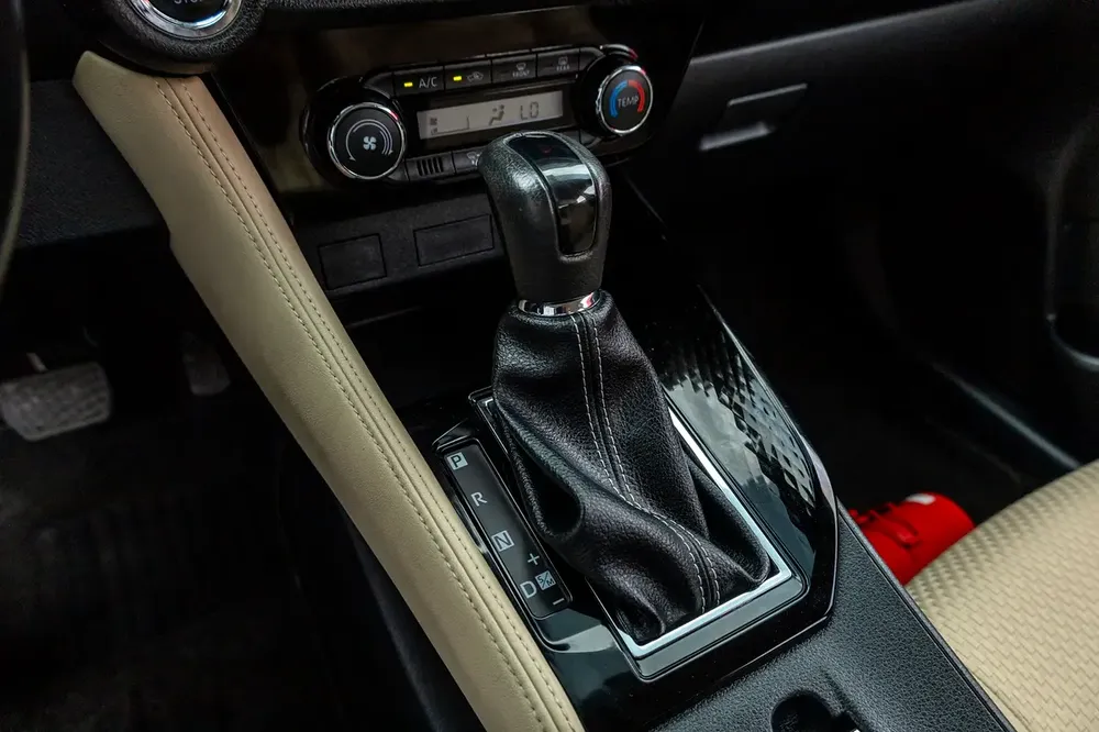 Toyota Yaris 2023 GCC specs - Image 19