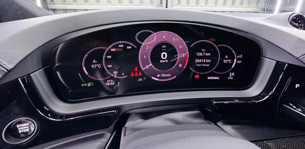 2024 Porsche Cayenne Coupe S Black Edition, With Ali and Sons Warranty till Feb 2026 - Image 13