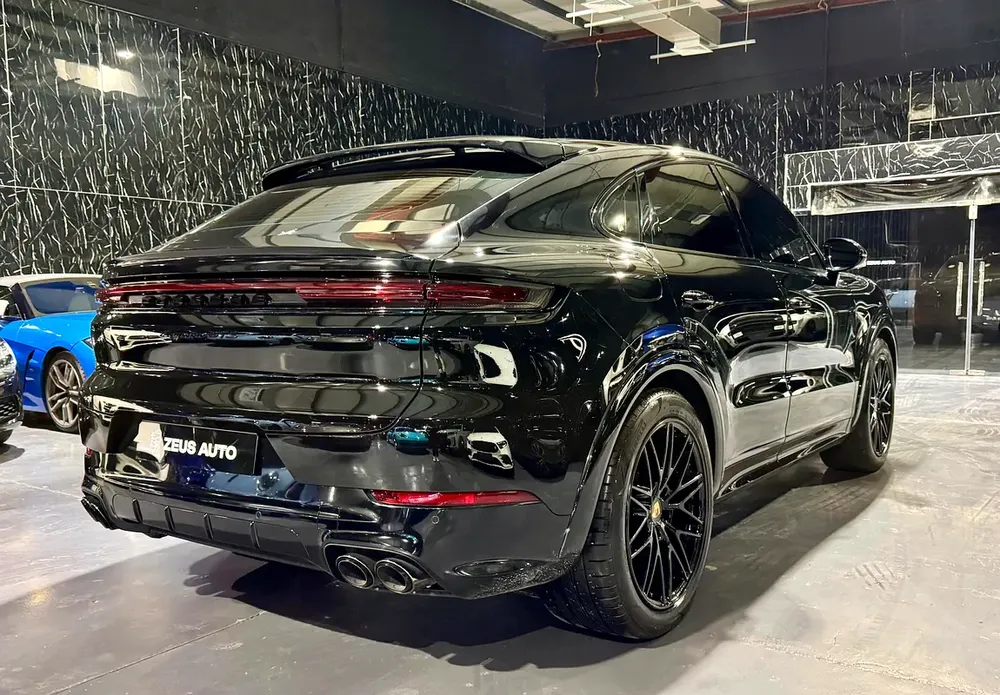 2024 Porsche Cayenne Coupe S Black Edition, With Ali and Sons Warranty till Feb 2026 - Image 4