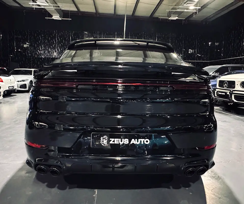2024 Porsche Cayenne Coupe S Black Edition, With Ali and Sons Warranty till Feb 2026 - Image 6