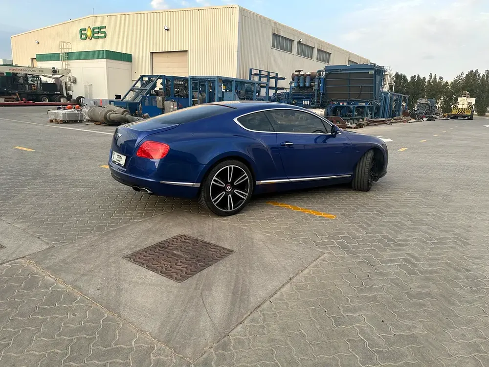 GCC Bentley Continental GT V8 | Full Option | Exclusive Interior | Warranty & Service Contract - Image 4