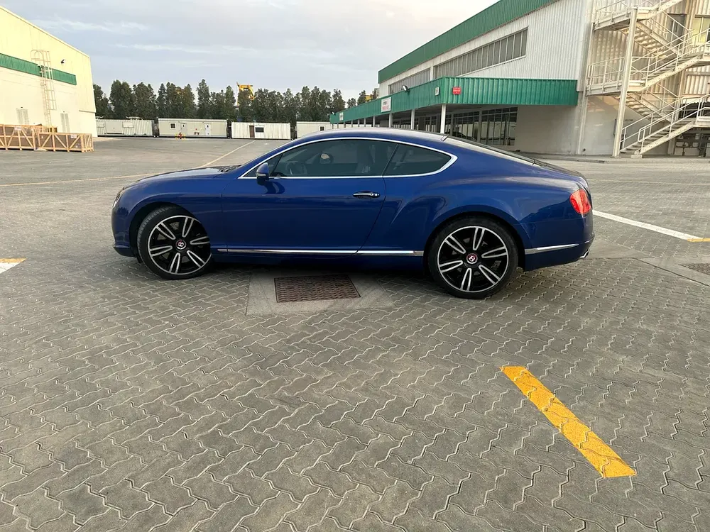 GCC Bentley Continental GT V8 | Full Option | Exclusive Interior | Warranty & Service Contract - Image 6