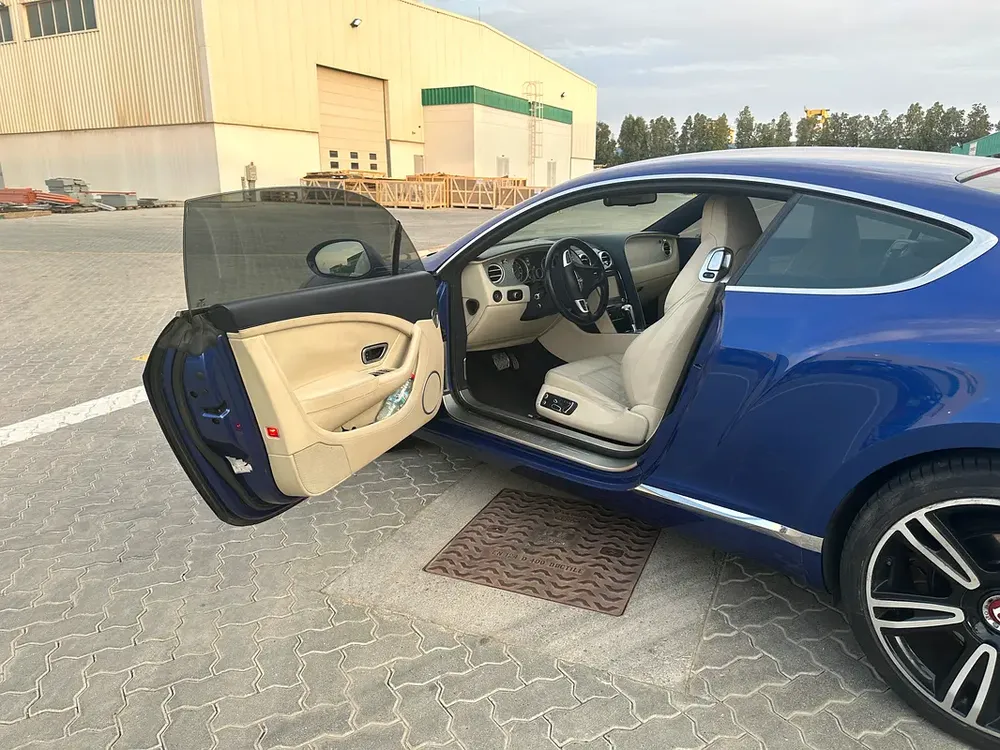 GCC Bentley Continental GT V8 | Full Option | Exclusive Interior | Warranty & Service Contract - Image 7
