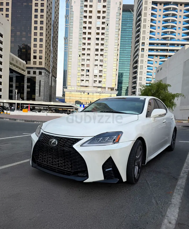Lexus IS 300 2009 GCC Specs - Well Maintained Luxury Sedan - Image 5