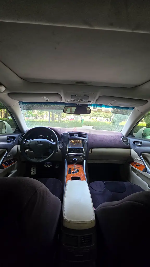 Lexus IS 300 2009 GCC Specs - Well Maintained Luxury Sedan - Image 8