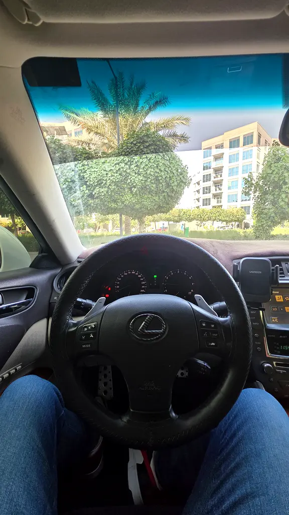 Lexus IS 300 2009 GCC Specs - Well Maintained Luxury Sedan - Image 9