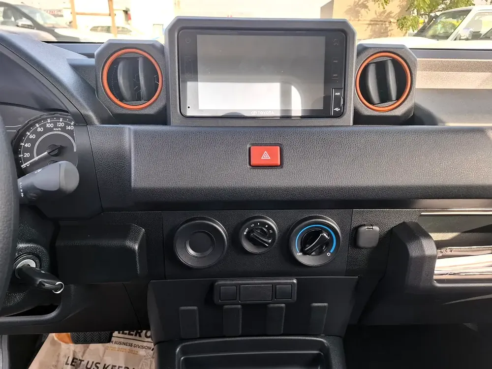 Toyota Hilux Tamaraw 2.4L 2026 SC Pickup Diesel White (Export Only) - Image 14