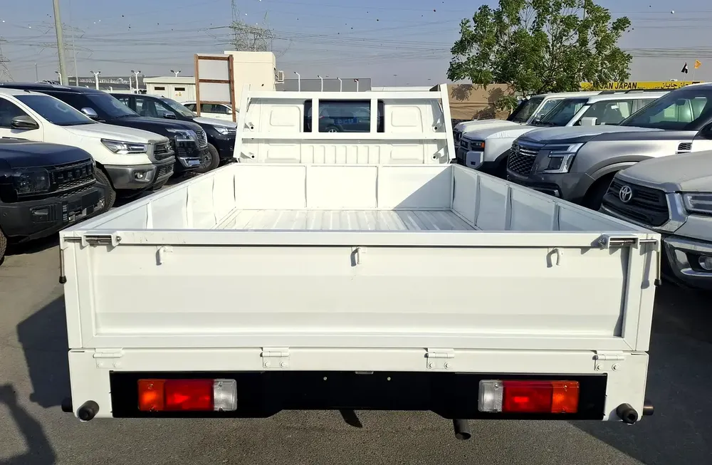 Toyota Hilux Tamaraw 2.4L 2026 SC Pickup Diesel White (Export Only) - Image 6