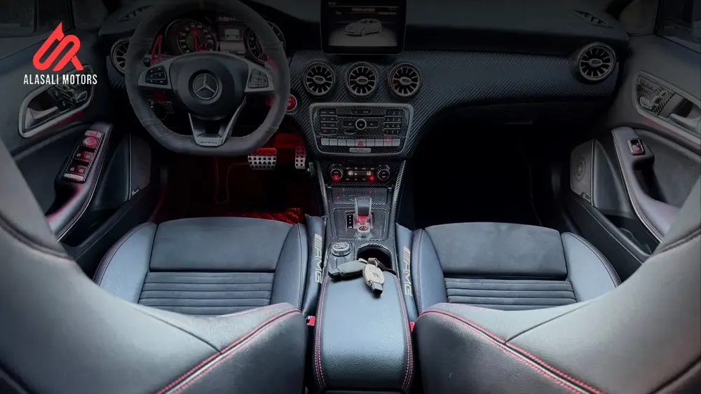 Mercedes-Benz A45s 4matic AMG 2018 With Full Carboon Fiber
Imported from Korea Gcc specifications - Image 11