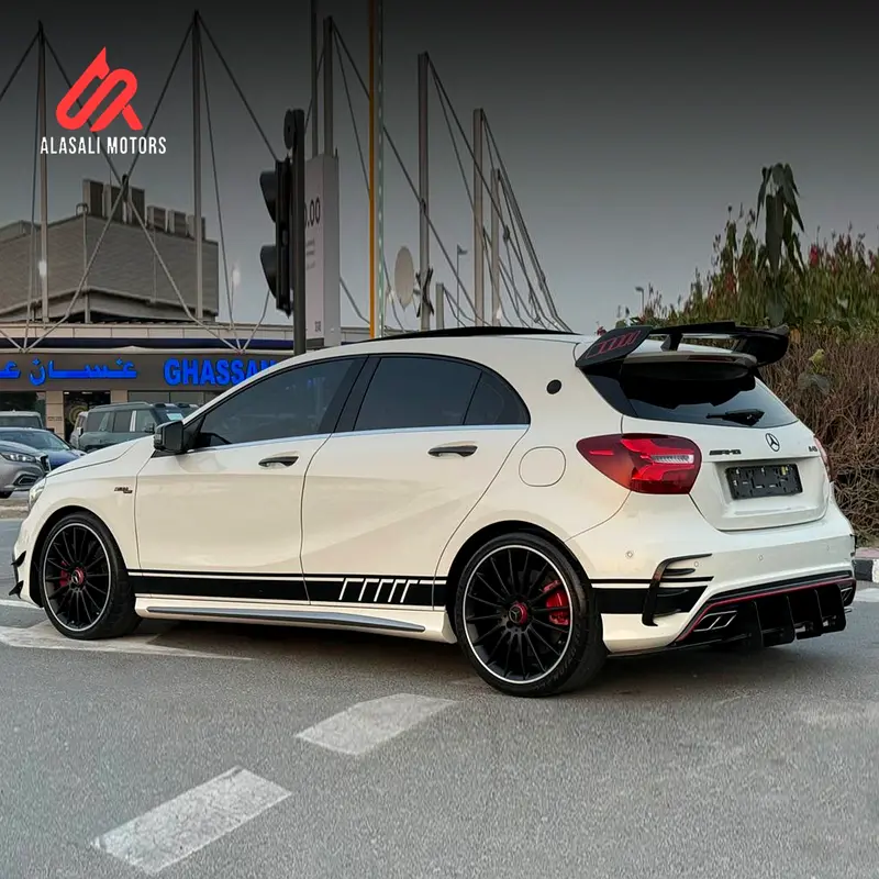 Mercedes-Benz A45s 4matic AMG 2018 With Full Carboon Fiber
Imported from Korea Gcc specifications - Image 4