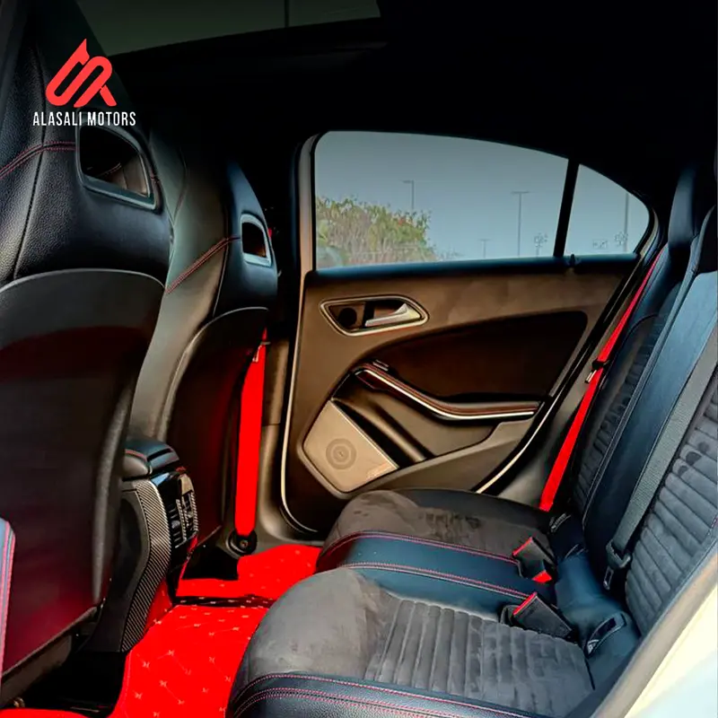 Mercedes-Benz A45s 4matic AMG 2018 With Full Carboon Fiber
Imported from Korea Gcc specifications - Image 9
