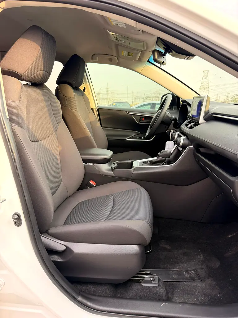 Toyota RAV4 MID - 2023 - FULL OPTION - Image 12