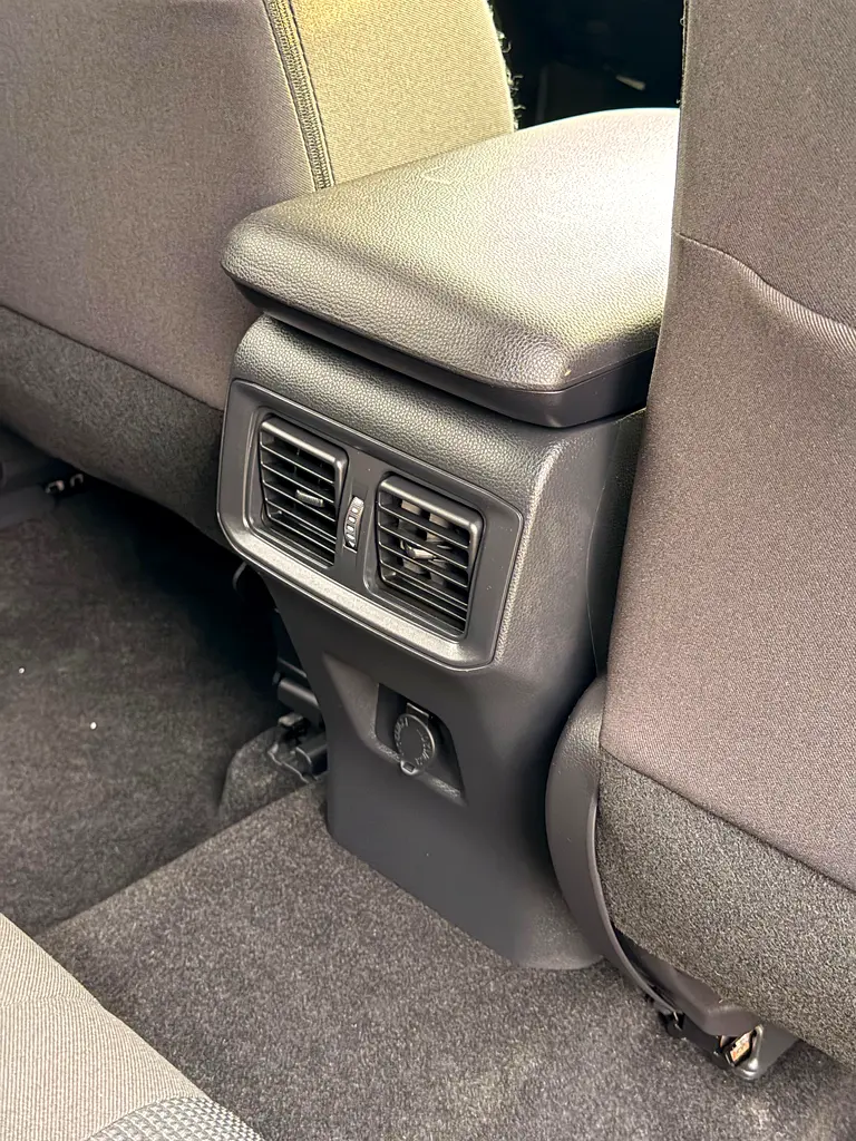 Toyota RAV4 MID - 2023 - FULL OPTION - Image 17