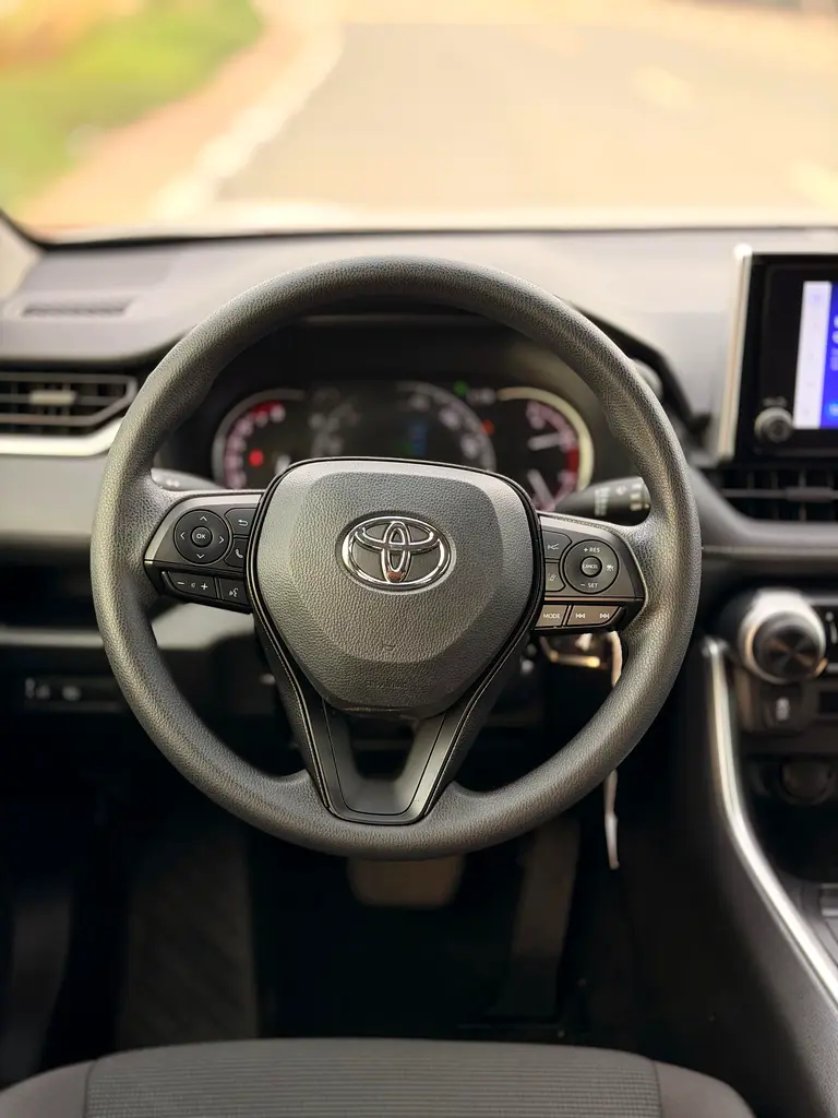 Toyota RAV4 MID - 2023 - FULL OPTION - Image 4